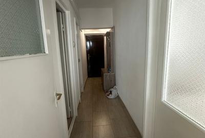 Inchiriere apartament 1 camera zona Calarasilor Viziru etaj 2 - 9