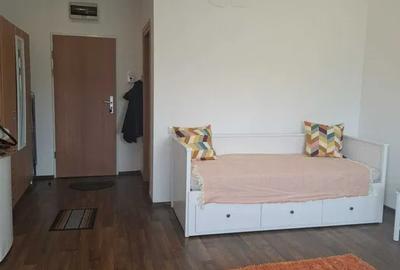 Garsoniera, semidecomandata, 40 mp, centrala, ac, balcon, metrou, Quadra 2 - 1