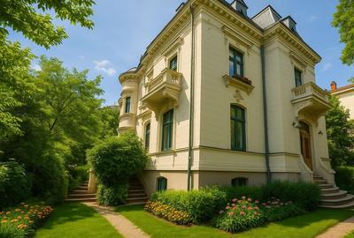 Casă cu 16 camere în Universitate