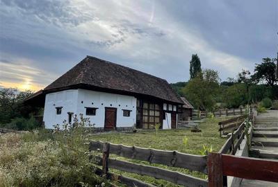 Casă individuală cu 4 camere în Cându