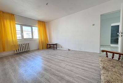 NORD - Apartament 2 cam DECOMANDAT, Etaj 3/4, Bloc 1986 - 6