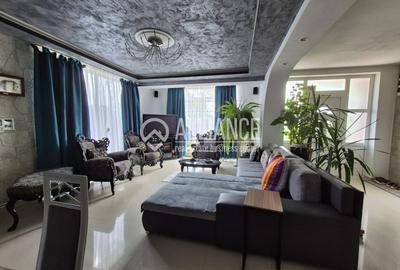 Casă individuală cu 11 camere în Central