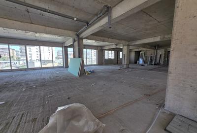 Spațiu comercial, de 302 mp, în Sud