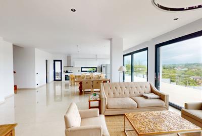 Spre vânzare o proprietate deosebită, casa 314 mp, zonă Hudum - 1