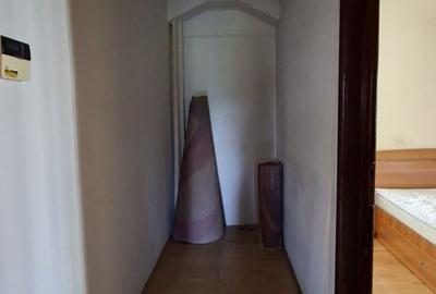 Apartament cu 3 camere - zona semicentrala - 15
