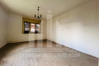 Casa individuala | De vanzare | 70 mp | 1098 mp teren | Barabant - 2
