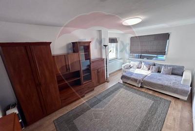 Apartament spatios cu terasa de inchiriat - 1