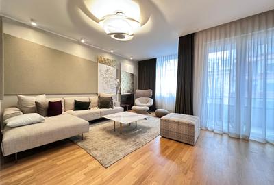 Apartament cu 3 camere decomandat, mobilat în Polonă