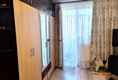 Apartament 3 camere 50mp +garaj mobilat utilat  52.000eur neg - 9
