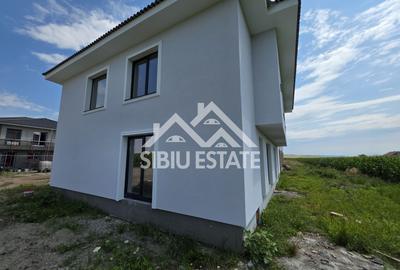 Duplex nou in Sura Mica, 4 camere, 3 bai - 13