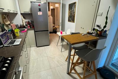 Unirii -  Strada Matei Basarab .  3 camere + 2 bai + 2 balcoane + parcare - 3