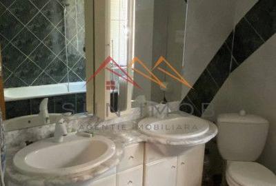 Vila de vanzare, teren 3100 mp, 7 camere, 6 grupuri sanitare, 3 CT, an 1997 - 50