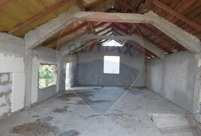 Casa nefinalizata de vanzare in Tisa Silvestri com. Odobesti - 1