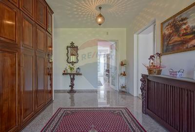 Vilă în zona Glăjărie, 10 camere, Sp + E + M, teren 2789 mp - 10