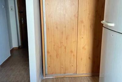Apartament cu 3 camere decomandat în Casa de Cultură