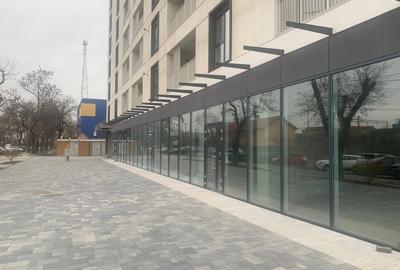 De inchiriat spatii comerciale Bd. Circumvalatiunii, vitrine mari, parter bloc n