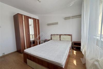 Apartament de vanzare in Sibiu - 3 camere, balcon, pivnita - zona buna - 5