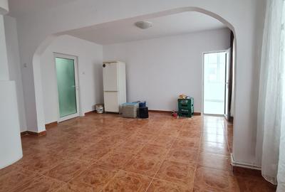 Vanzare apt 3 camere transformat in 2 camere, in Galati, Micro 39A, centrala - 5