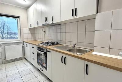 Apartament cu 3 camere semidecomandat în Nufărul