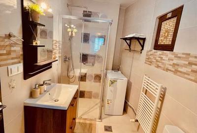 De vanzare Garsoniera,  Universitate Metrou, sector 2 - 5