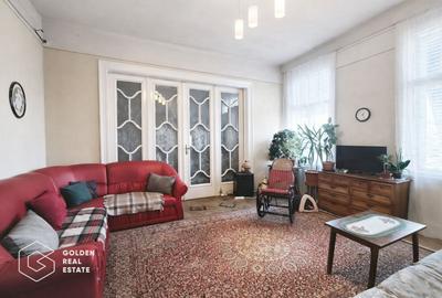 Apartament cu 3 camere semidecomandat în Intim