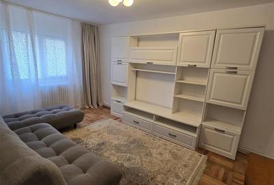 Apartament cu 2 camere semidecomandat în Mircea cel Bătrân