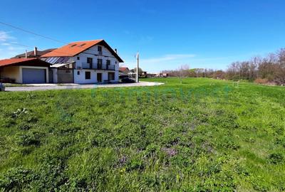 Teren intravilan pentru pensiune , la 2 minute de Strandul Venus, Baile 1 Mai - 5