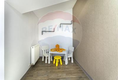 Apartament cu 4 camere de vânzare - 17
