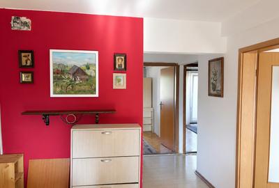 Apartament cu 3 camere în Plopilor