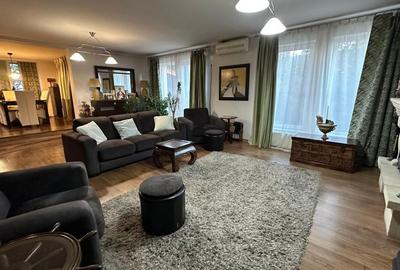Casă cu 6 camere în Șelimbăr
