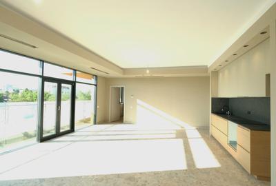Apartament cu 4 camere în Dacia