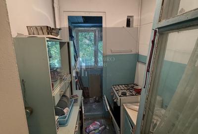 Apartament cu 2 camere semidecomandat în Berceni