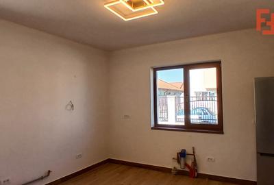 Duplex cu 5 camere si teren de 300 mp in Dumbravita la cheie - 7
