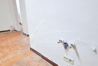 SPATIU COMERCIAL STRADAL 108 mp STR. MAICA DOMNULUI NR. 41 / B-DUL LACUL TEI! - 16