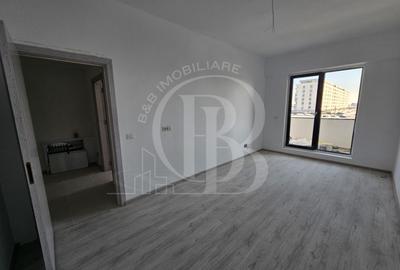 Apartament cu 3 camere decomandat în Titan