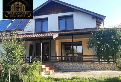 Casă individuală cu 6 camere în Periș