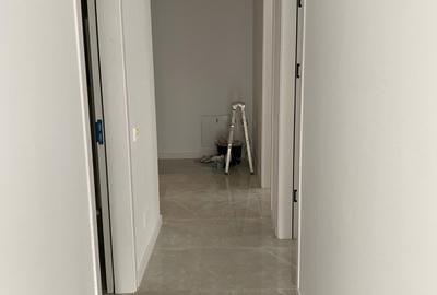 Apartament cu 3 camere semidecomandat în Florești