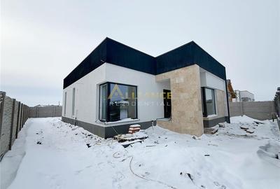 Casa Individuala / 3 Camere / 2 Bai / Teren 370 mp - 1