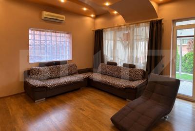 Casă individuală cu 5 camere în Rogerius
