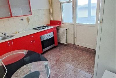 1Mai-Maresal Averescu, 2 camere de inchiriat, 2/8, decomandat, an 1986 - 7