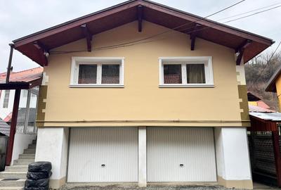 Casă individuală cu 3 camere în Central