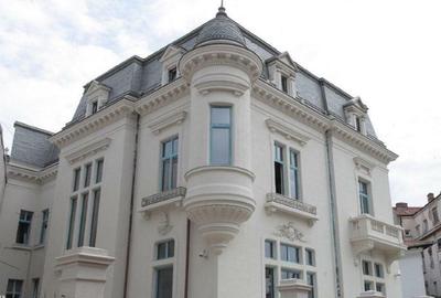 Vila cu 21 camere la Km. zero in Bucuresti-Birouri exclusive/Misiune diplomatică - 1