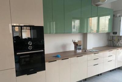 Apartament cu 4 camere decomandat, mobilat în Primo