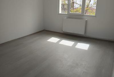 Nicolina-Belvedere!Renovat complet, 2cam-decomandat, etaj 2/4, 56mp - 4