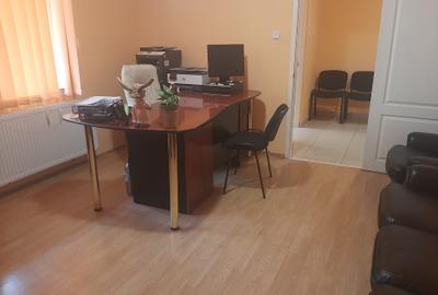 INCHIRIEZ spatiu birouri Podgoria - 9