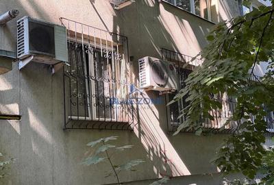 Apartament cu 3 camere semidecomandat în Prelungirea Ghencea
