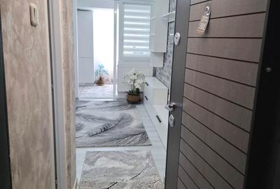 Garsoniera RENOVATA de la placa, CT, AC, mobila la comanda, utilata, etaj 2 - 8
