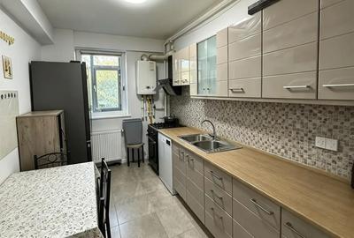 Apartament 3 camere | 72 mp | Decomandat | 2 băi | Balcon închis | Etaj 2/4 - 2