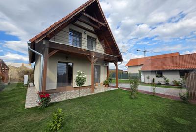 Casă individuală cu 2 camere în Arcuș