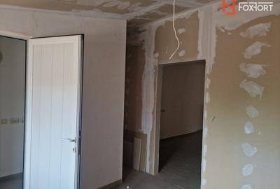 Spatiu comercial cu 16 incaperi - zona Mehala - 23